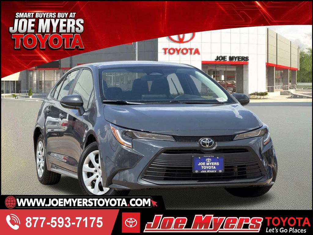 Used 2025 Toyota Corolla LE FWD image 1