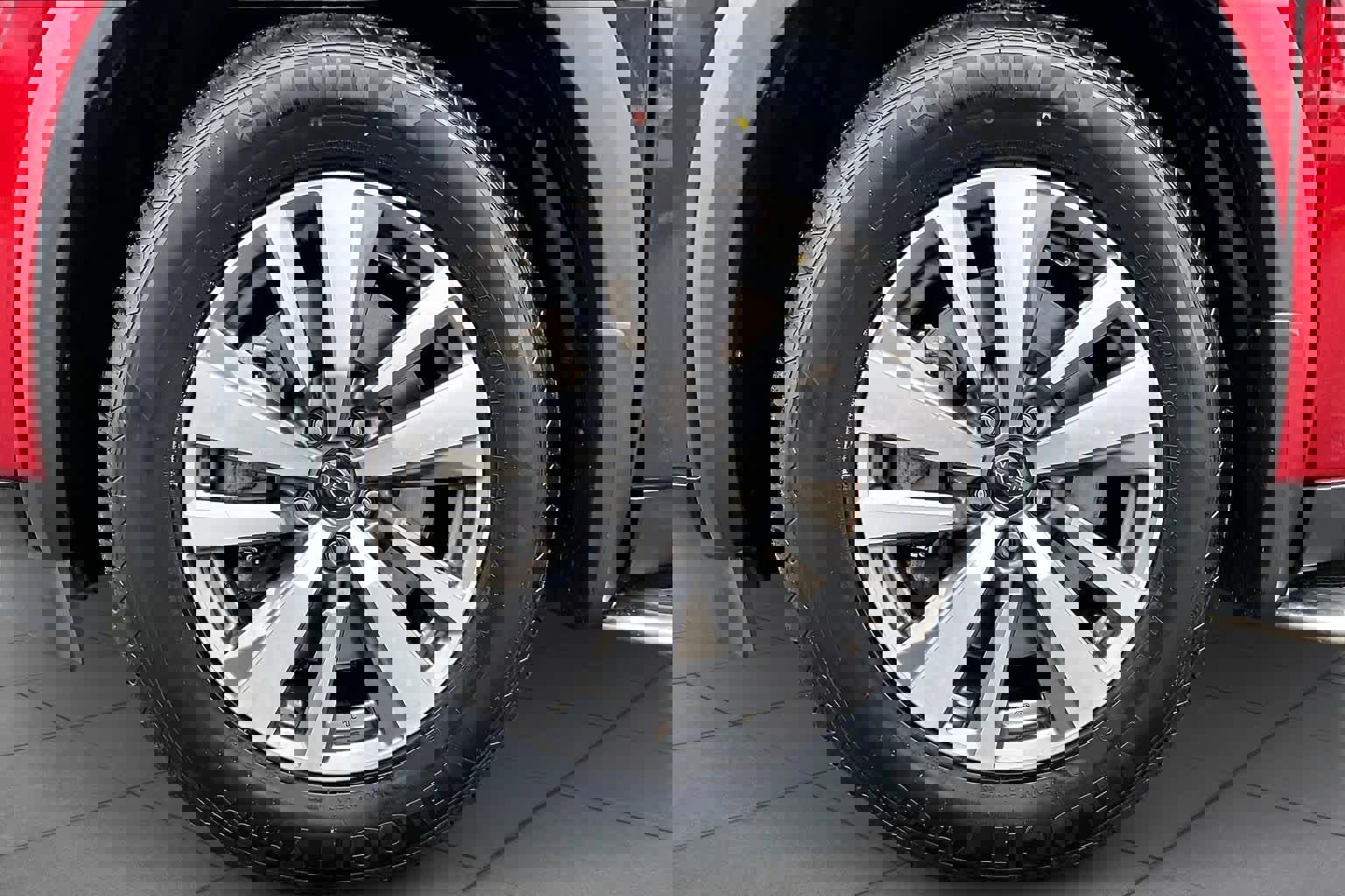 Used 2022 Nissan Pathfinder SL w/ Lighting Package (N92) image 10