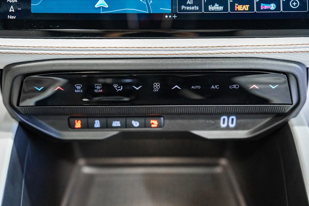 New 2026 Jeep Cherokee Overland w/ Advanced Pro Tech Group image 24