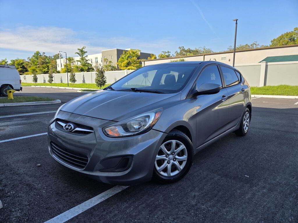 Used 2014 Hyundai Accent GS image 1