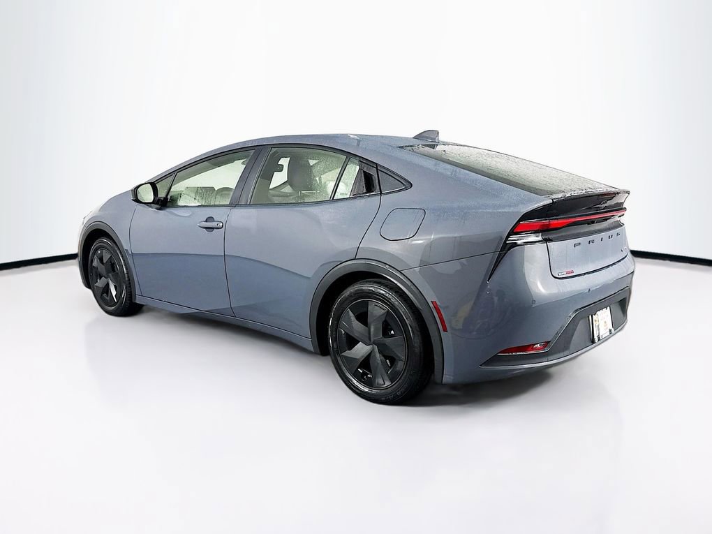 Used 2024 Toyota Prius LE image 7