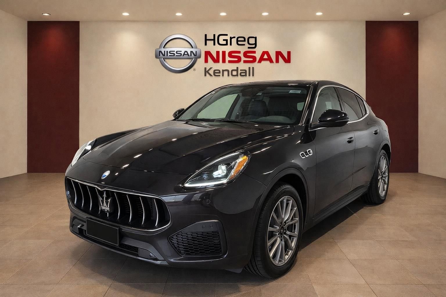 Used 2024 Maserati Grecale GT AWD/4WD image 3