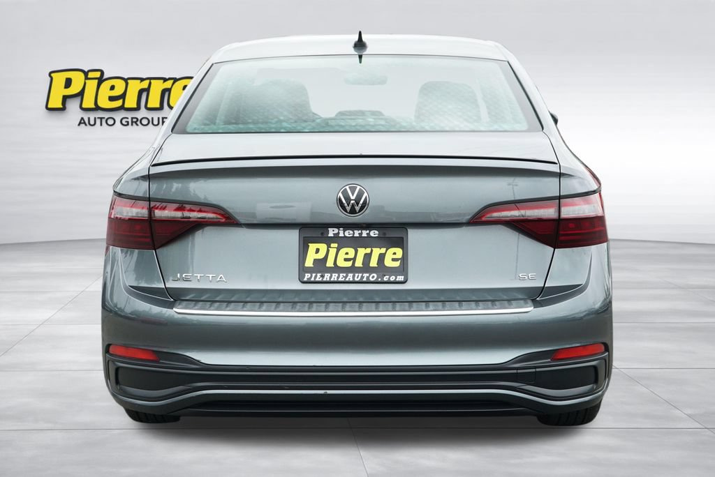 Used 2024 Volkswagen Jetta SE w/ Panoramic Sunroof Package FWD image 6