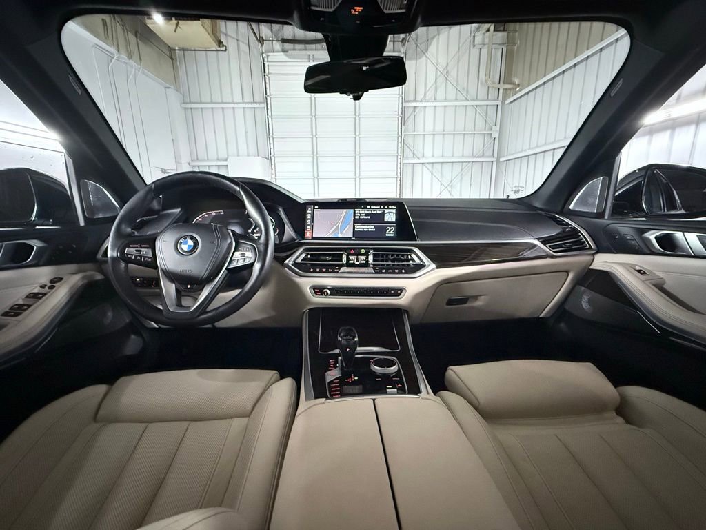 Used 2020 BMW X5 xDrive50i w/ Executive Package image 49