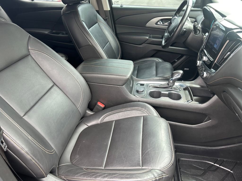Used 2021 Chevrolet Traverse RS AWD/4WD image 26