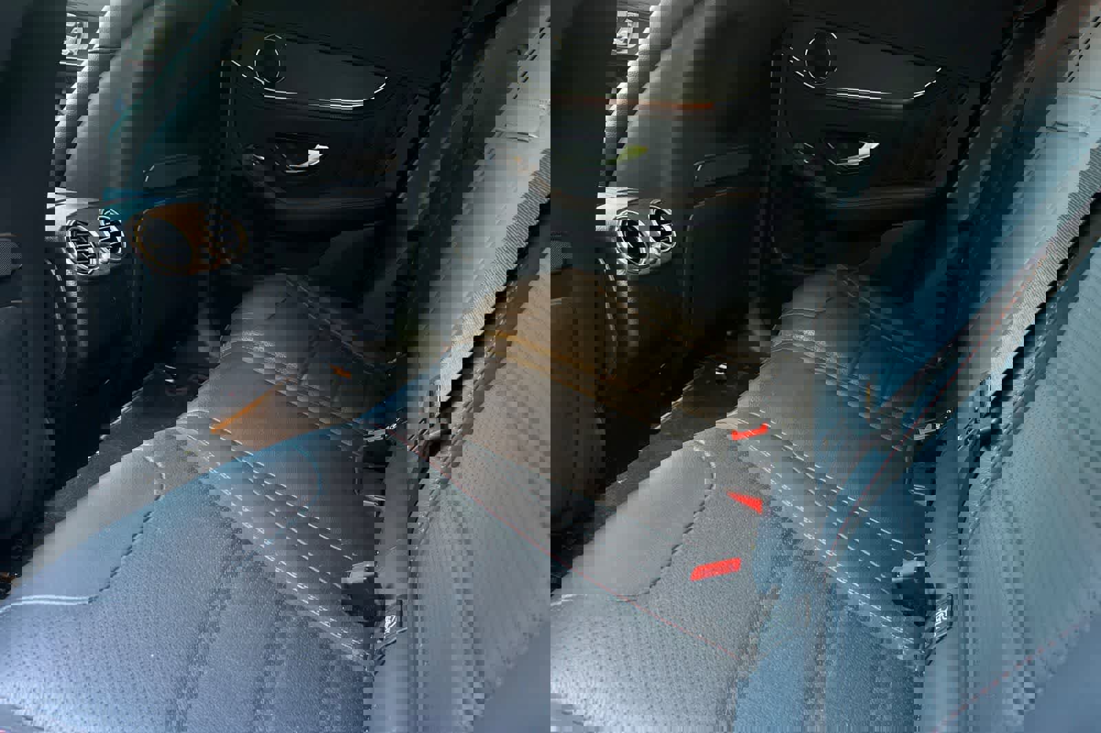 Used 2022 Mercedes-Benz GLC 43 AMG 4MATIC image 5