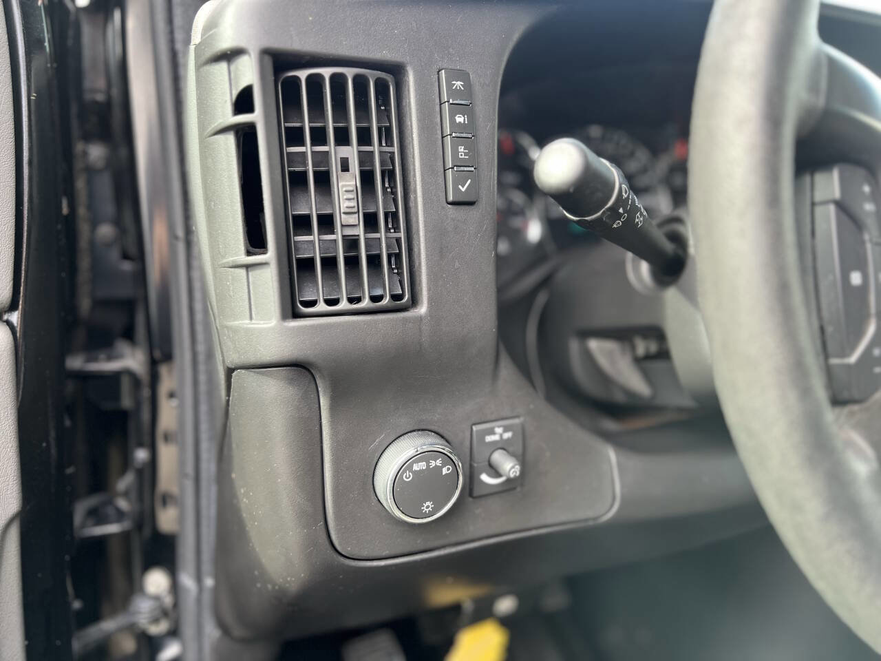 Used 2009 Chevrolet Express 3500 LS w/ Power Package image 17