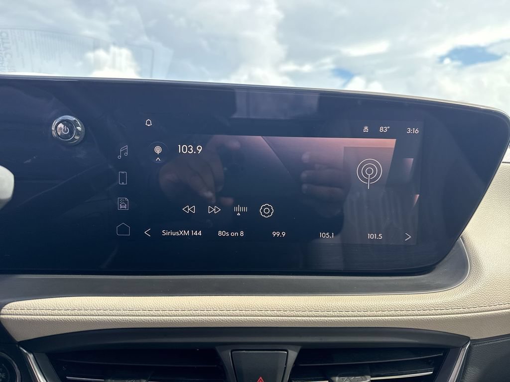 Used 2024 Buick Encore GX Avenir AWD/4WD image 26