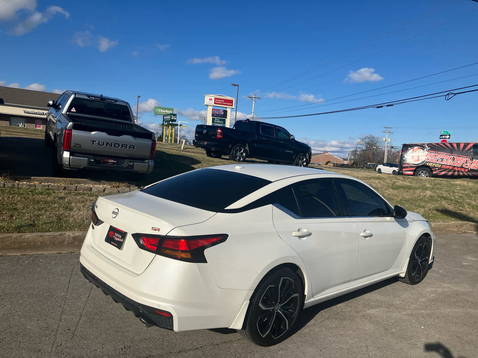 Used 2024 Nissan Altima 2.5 SR image 7