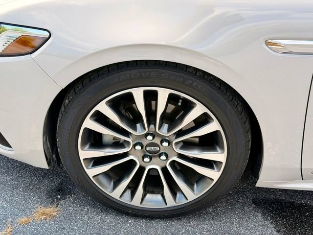 Used 2019 Lincoln Continental Select FWD image 32