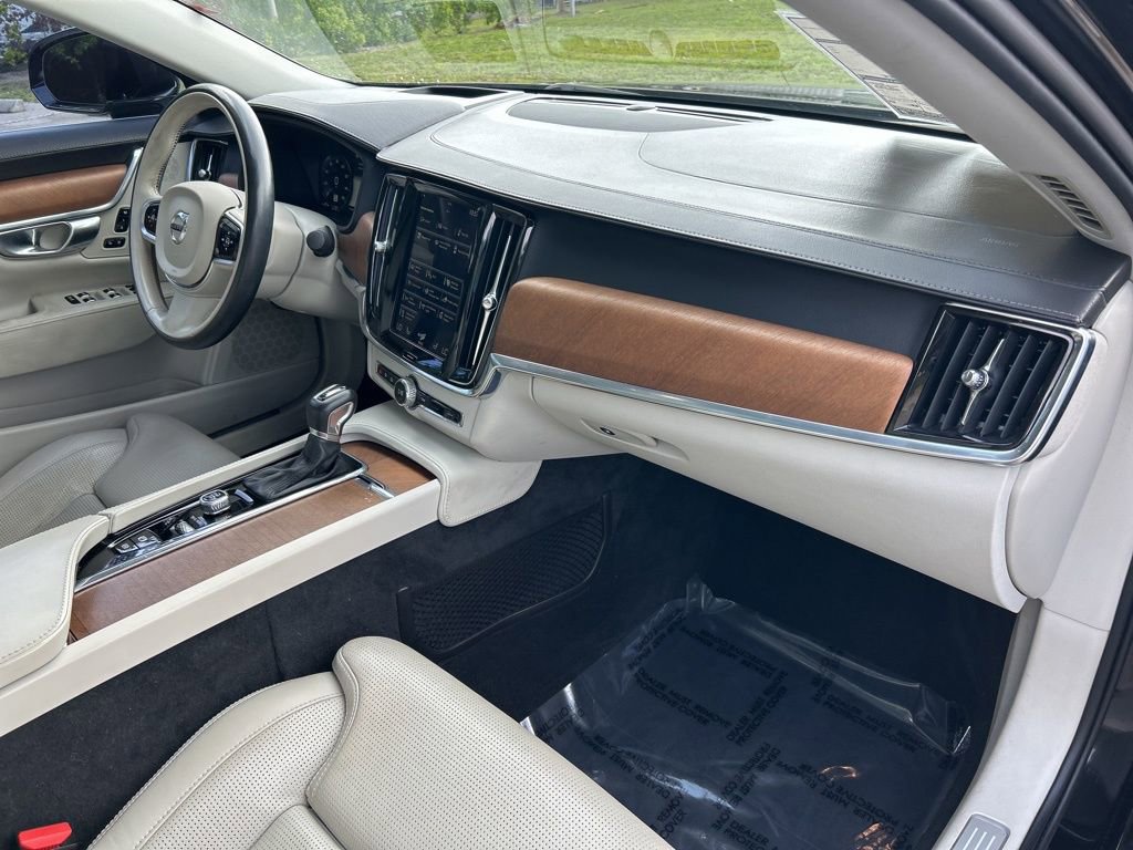 Used 2018 Volvo S90 T6 Inscription w/ Convenience Package image 43