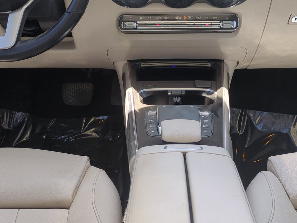 Used 2021 Mercedes-Benz GLB 250 image 21