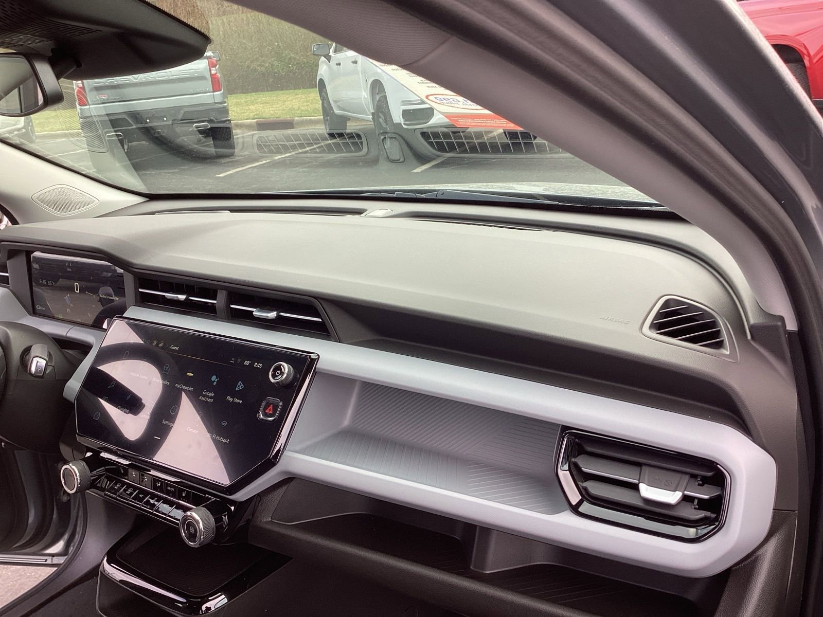 New 2027 Chevrolet Bolt LT w/ Comfort Package image 18