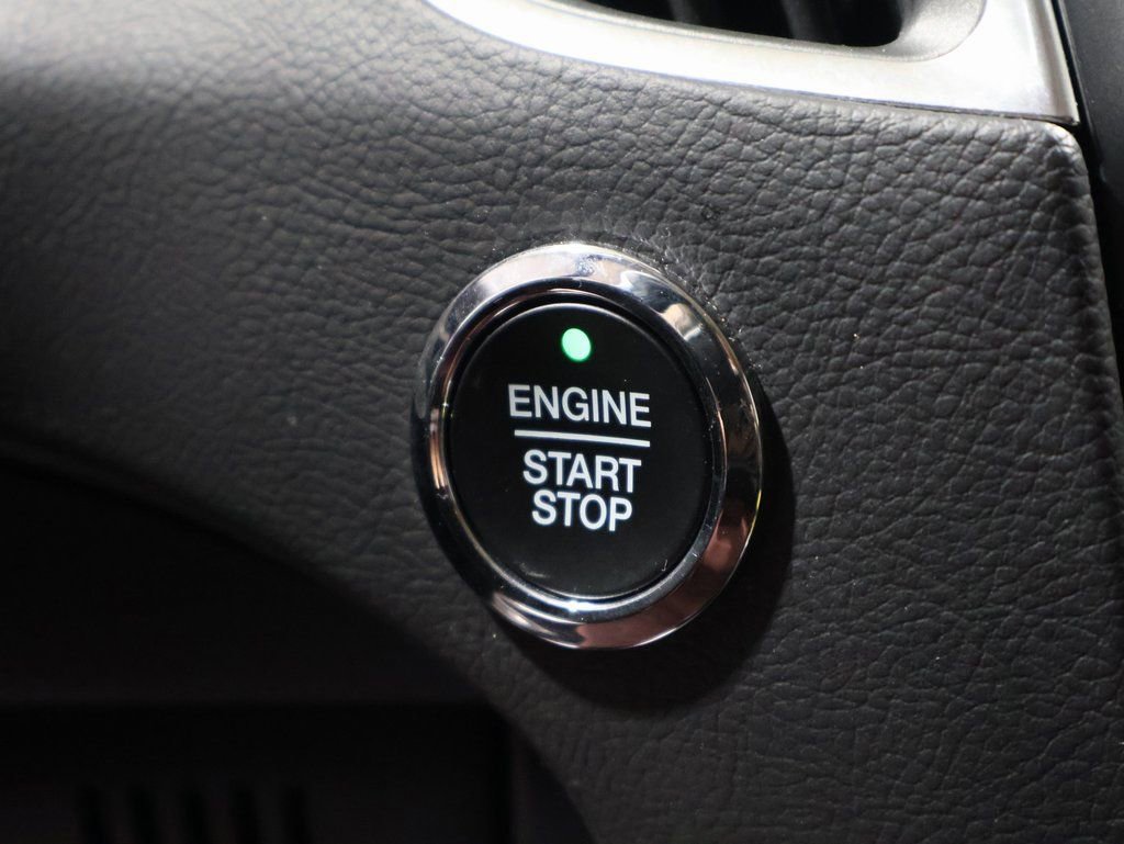 Used 2024 Ford Edge Titanium image 28