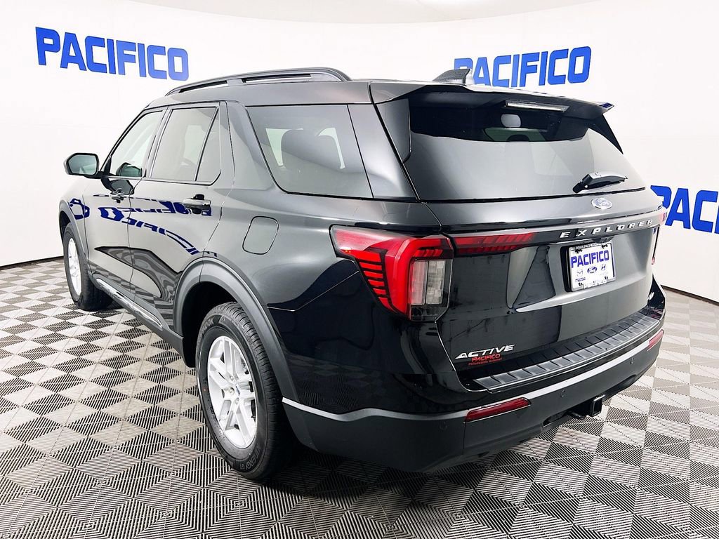 Used 2025 Ford Explorer Active image 7