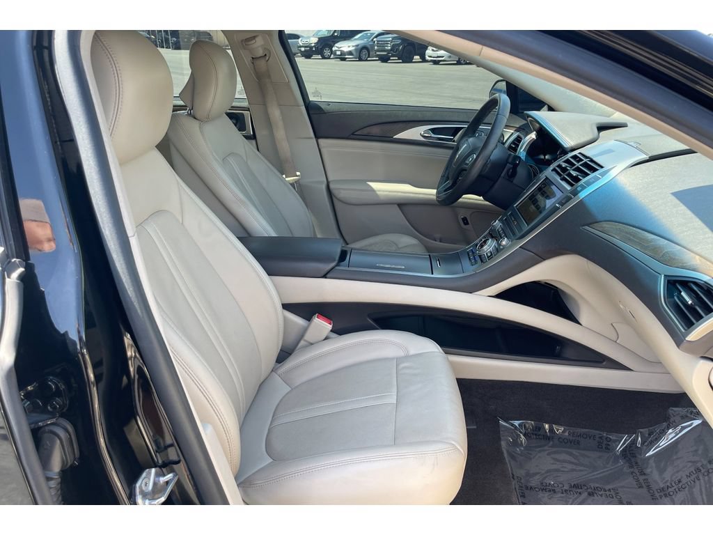 Used 2018 Lincoln MKZ Reserve FWD image 19
