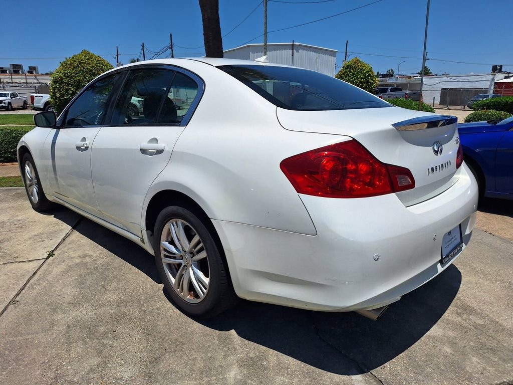 Used 2013 INFINITI G37 x Sedan w/ Premium Pkg AWD/4WD image 4