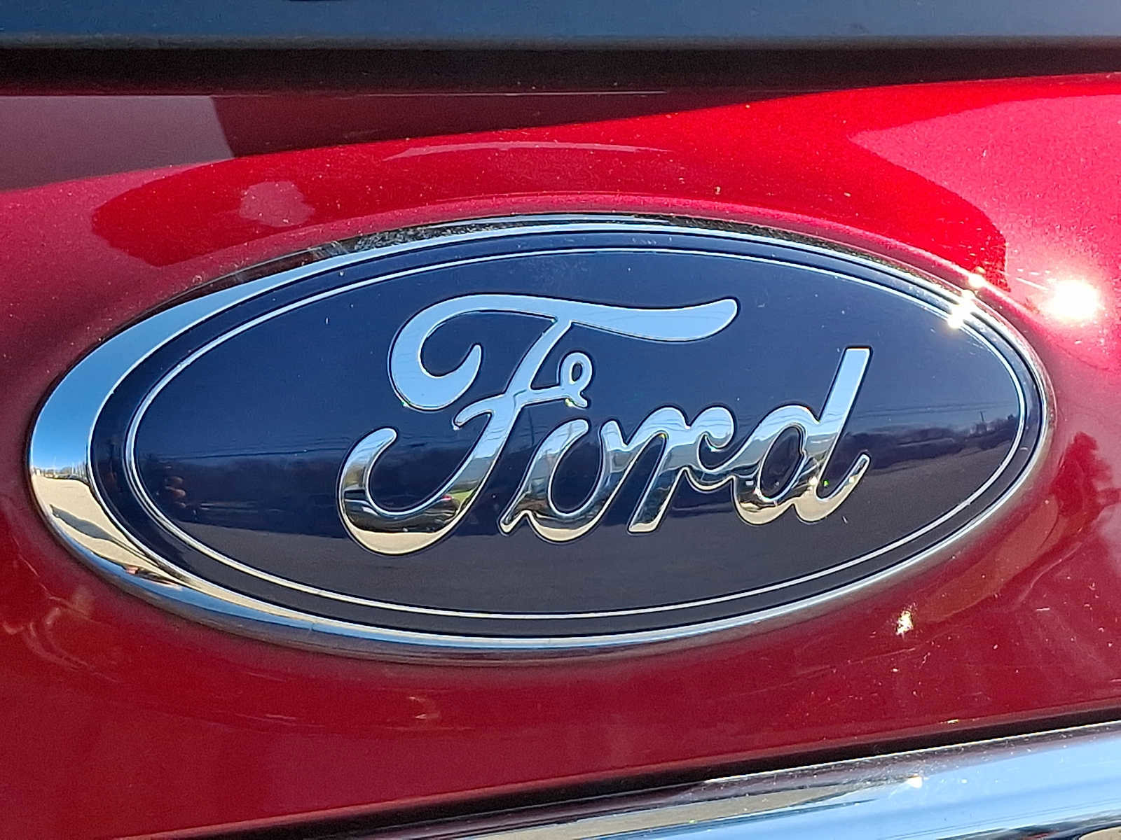 Used 2018 Ford Explorer XLT w/ Equipment Group 202A image 35