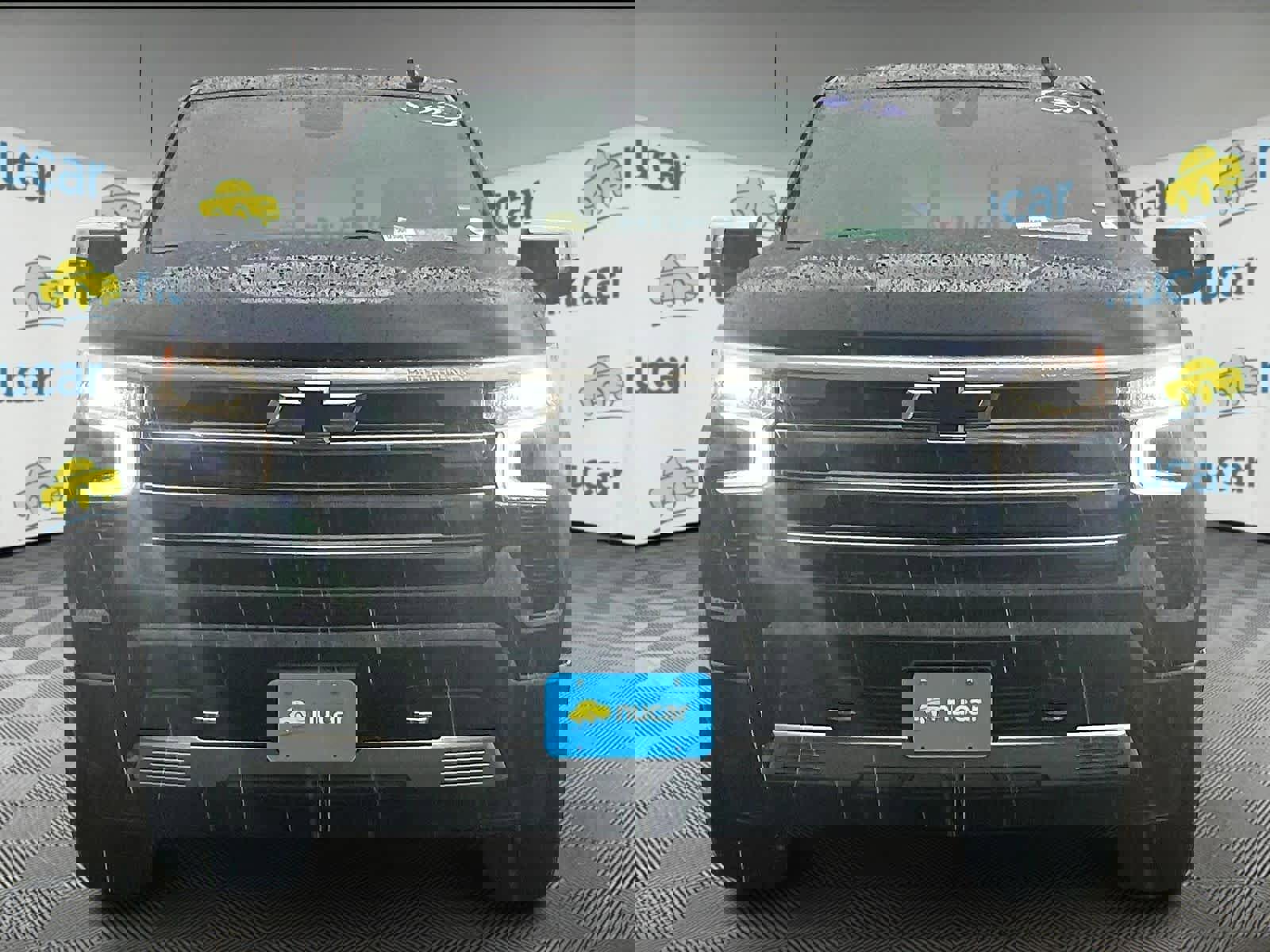 Used 2023 Chevrolet Silverado 1500 High Country w/ Technology Package image 2