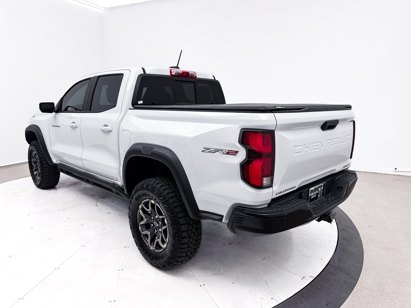 Used 2024 Chevrolet Colorado ZR2 AWD/4WD image 15