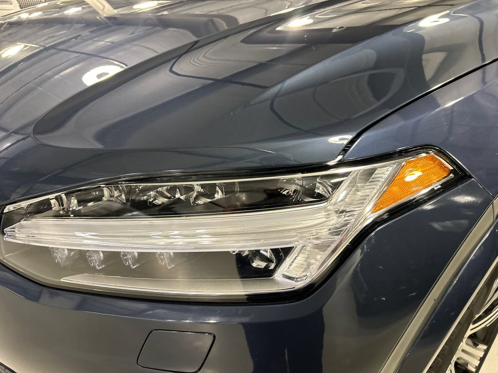 Certified 2024 Volvo XC90 T8 Ultimate w/ Protection Package Premier AWD/4WD image 7