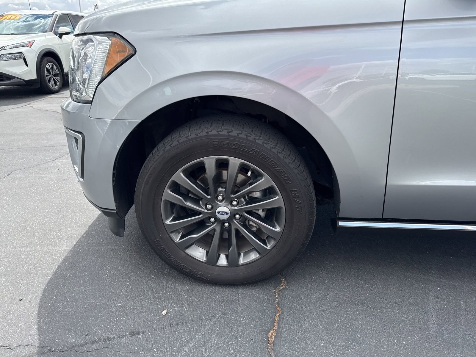 Used 2020 Ford Expedition Limited image 10