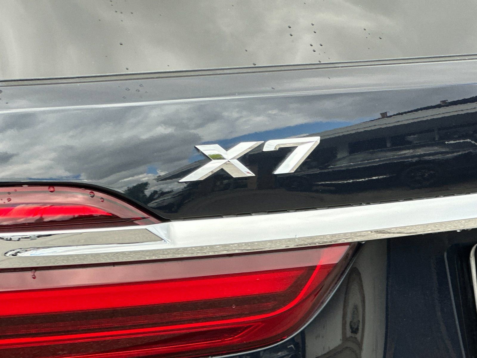 Used 2020 BMW X7 xDrive40i w/ M Sport Package AWD/4WD image 28