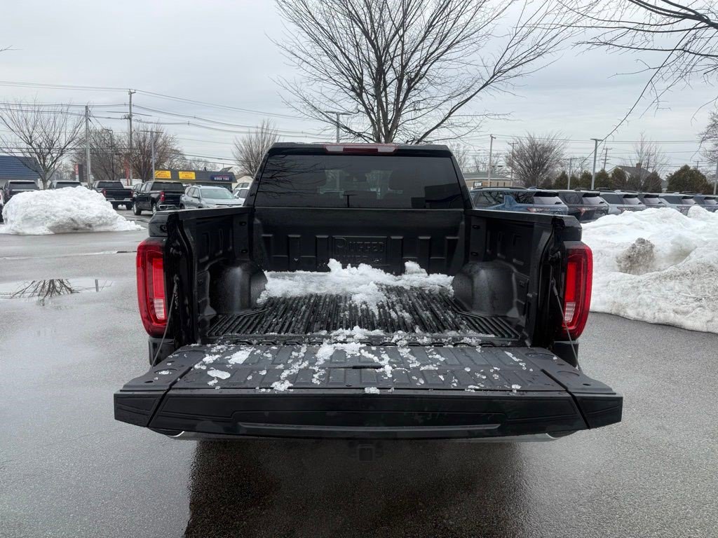 Used 2025 GMC Sierra 1500 SLT image 9