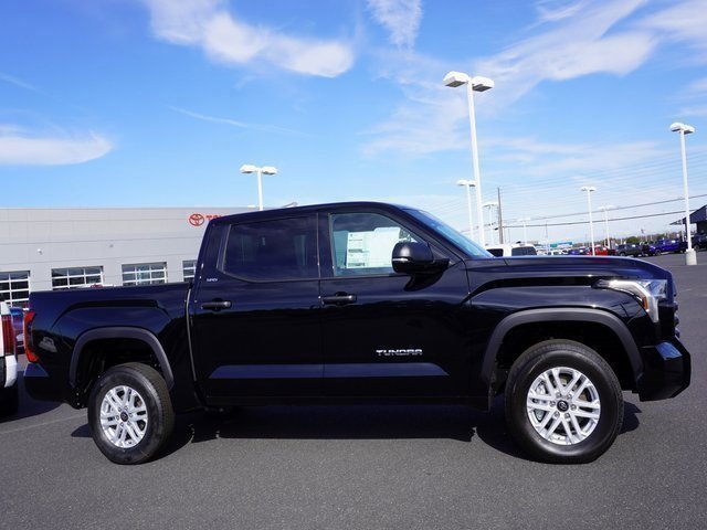 New 2025 Toyota Tundra SR5 image 4