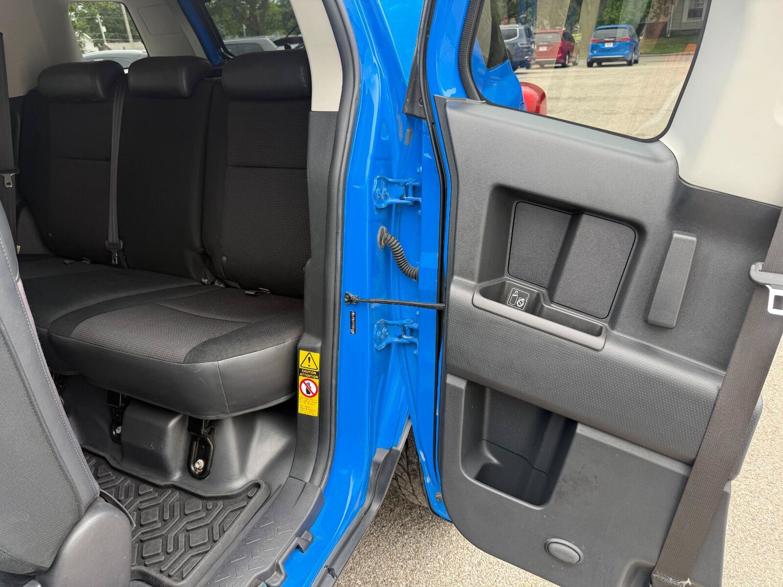 Used 2007 Toyota FJ Cruiser 4WD image 13