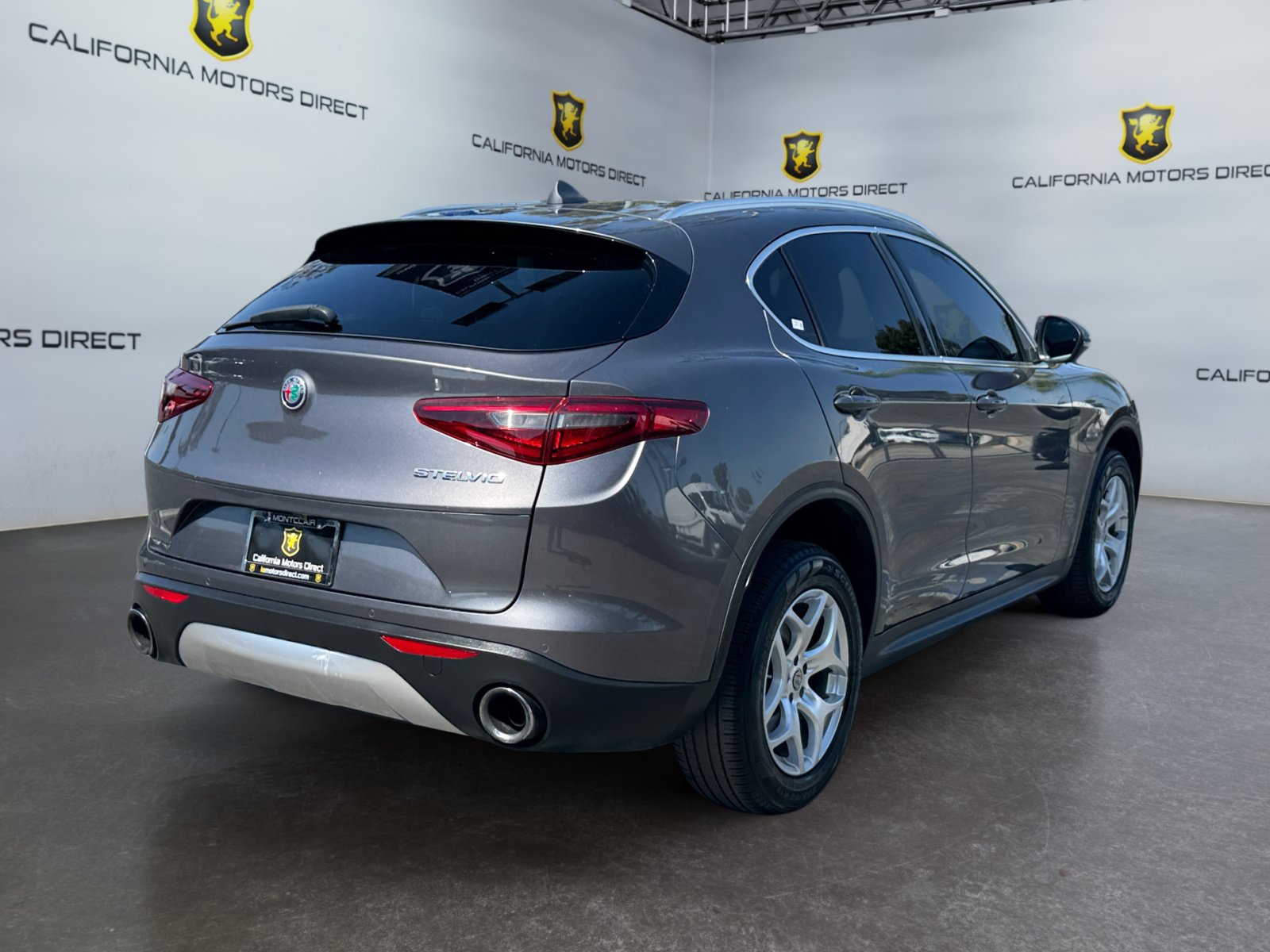 Used 2019 Alfa Romeo Stelvio RWD image 5