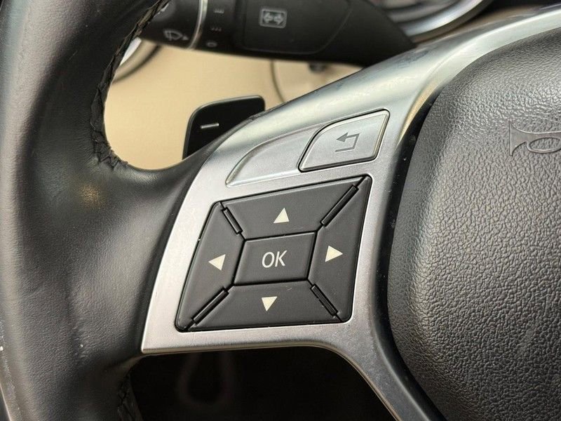 Used 2015 Mercedes-Benz SLK 250 image 16