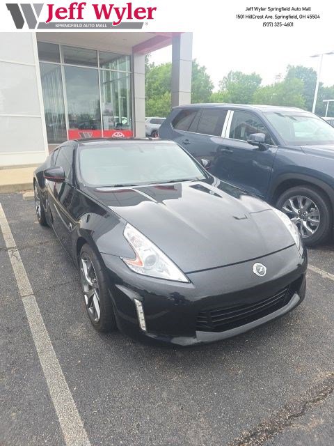 Used 2014 Nissan 370Z Coupe w/ Sport Package RWD image 1