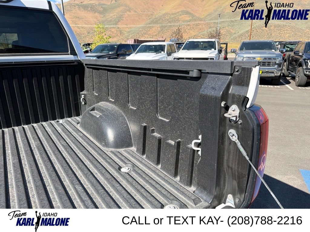 Used 2024 Toyota Tundra Limited AWD/4WD image 9