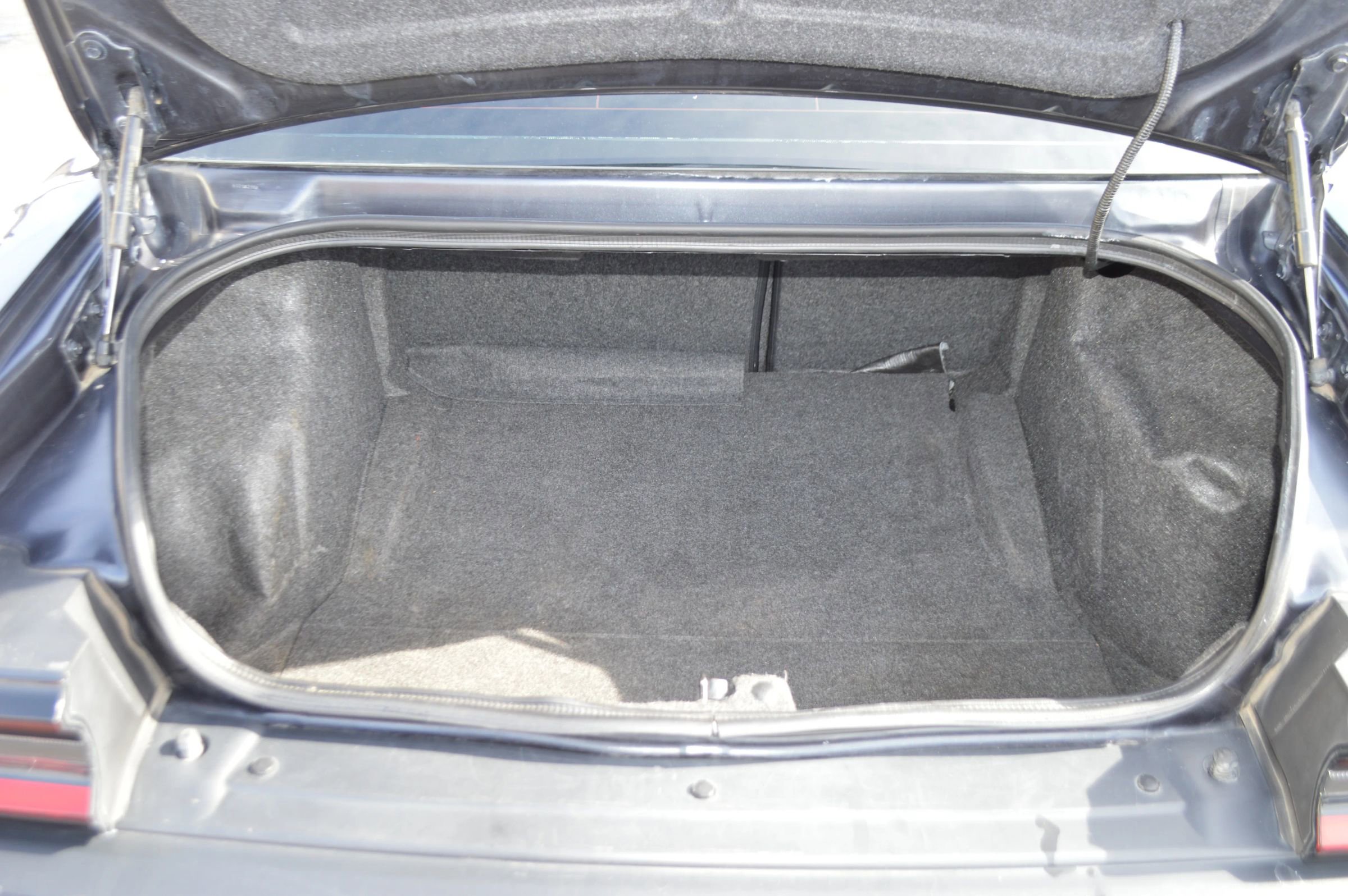 Used 2019 Dodge Challenger SXT image 20