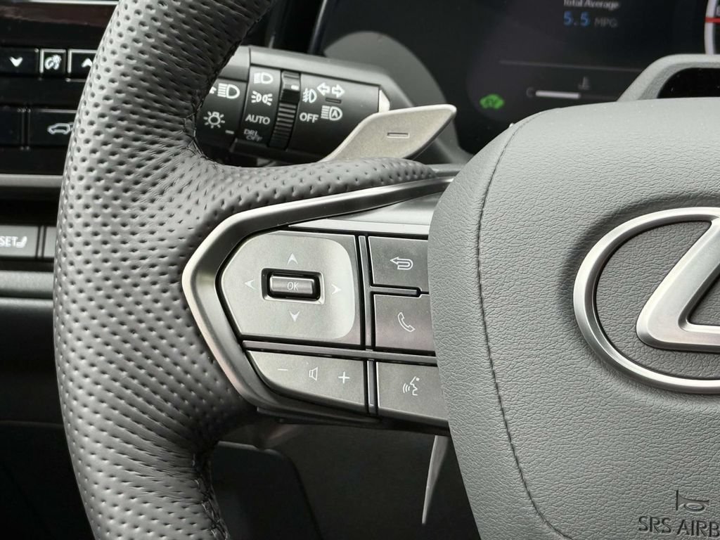 New 2026 Lexus TX 500h AWD image 18