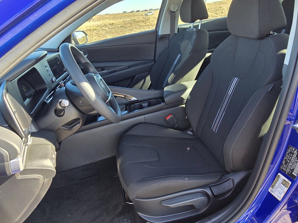 New 2026 Hyundai Elantra Blue image 13