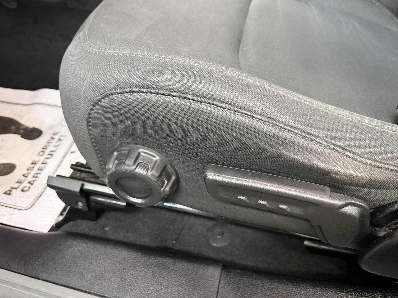 Used 2019 Jeep Wrangler Sport image 30