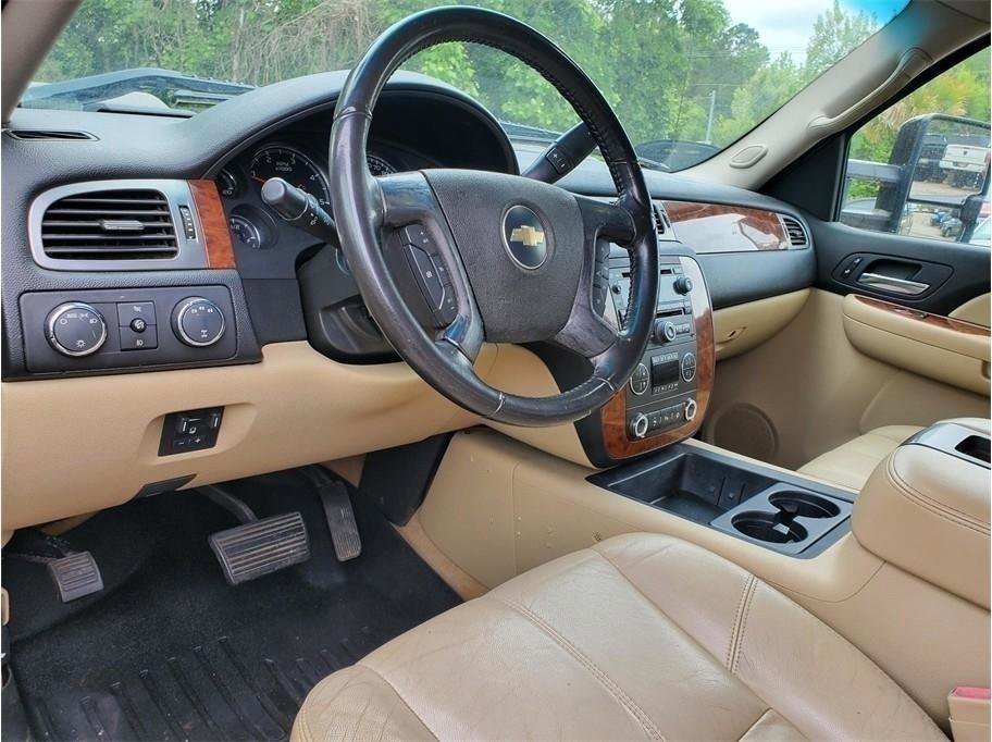 Used 2007 Chevrolet Silverado 2500 LTZ w/ Safety Package AWD/4WD image 33