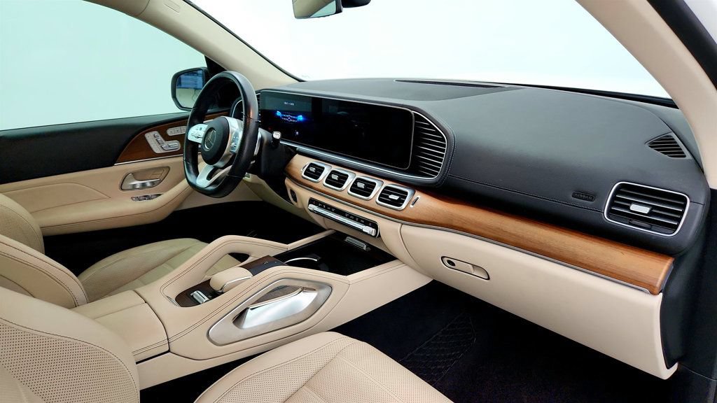 Used 2021 Mercedes-Benz GLS 580 4MATIC image 23