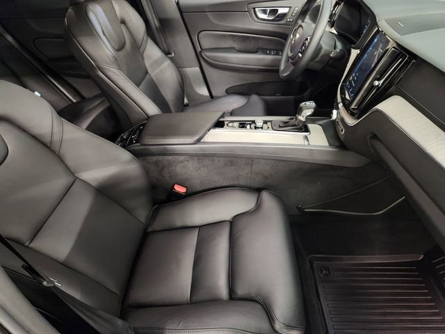 Used 2020 Volvo XC60 T5 Inscription w/ Protection Package Premier image 3