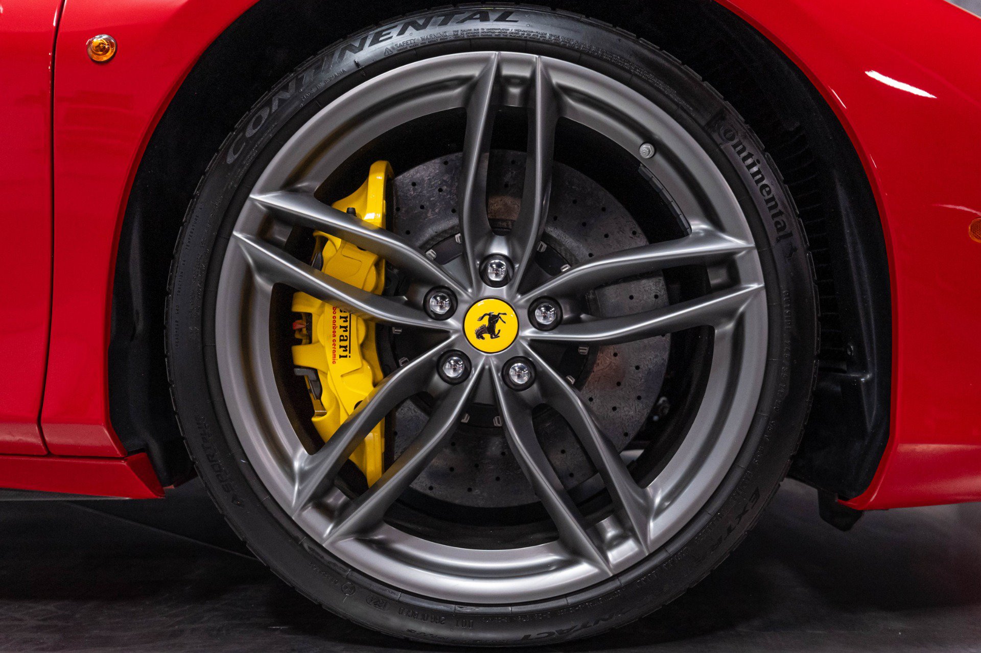 Used 2018 Ferrari 488 Spider RWD image 29