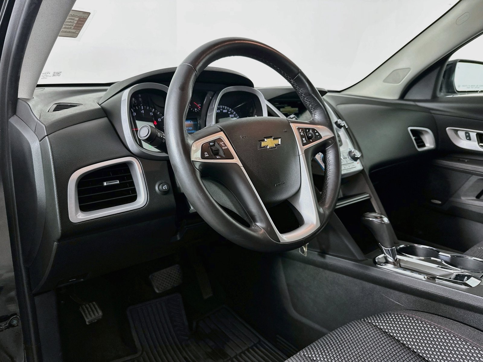 Used 2016 Chevrolet Equinox LT w/ Convenience Package AWD/4WD image 10