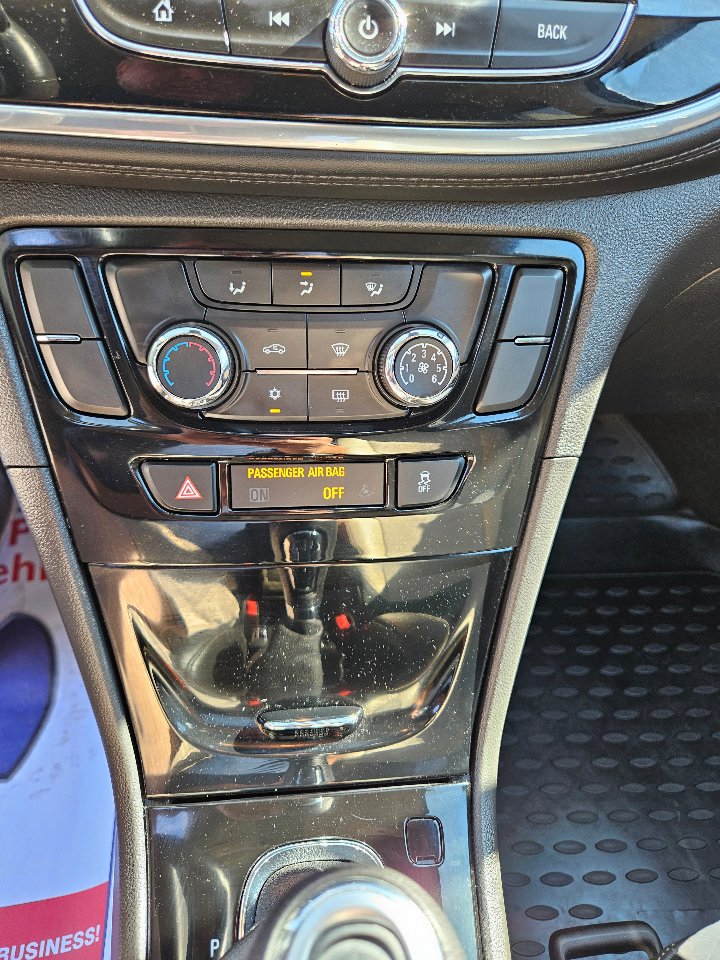 Used 2020 Buick Encore Preferred image 21