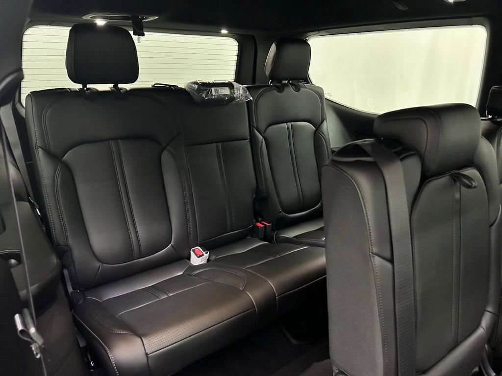 New 2026 Jeep Grand Wagoneer 4WD image 16