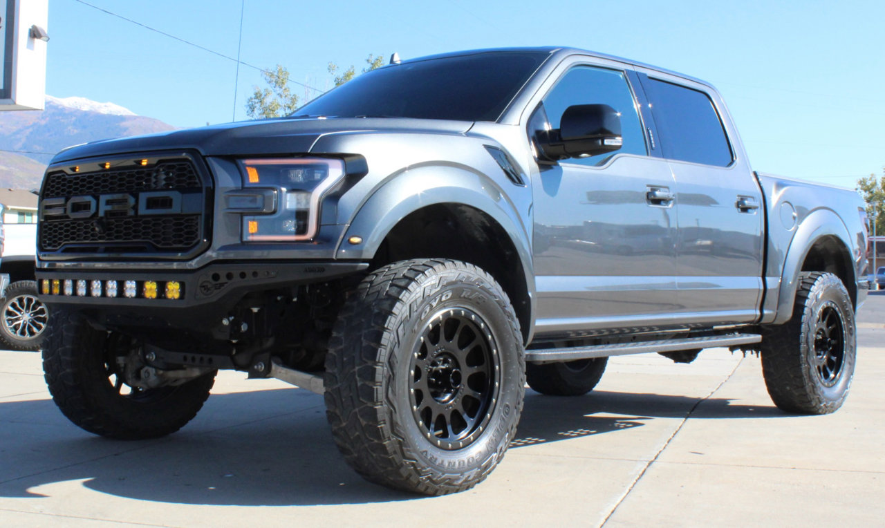 Used 2019 Ford F150 Raptor w/ Equipment Group 802A Luxury image 6