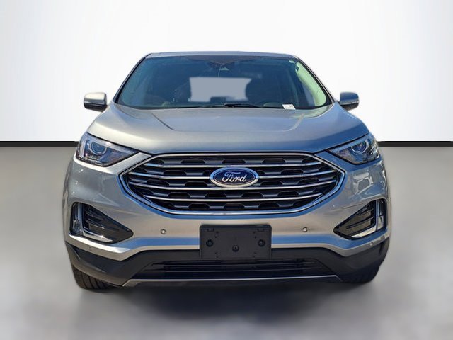 Used 2024 Ford Edge Titanium image 3