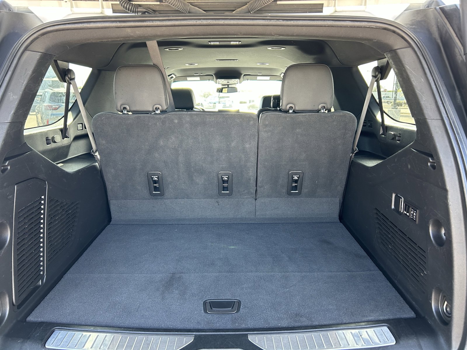 Certified 2023 Chevrolet Suburban Premier AWD/4WD image 10