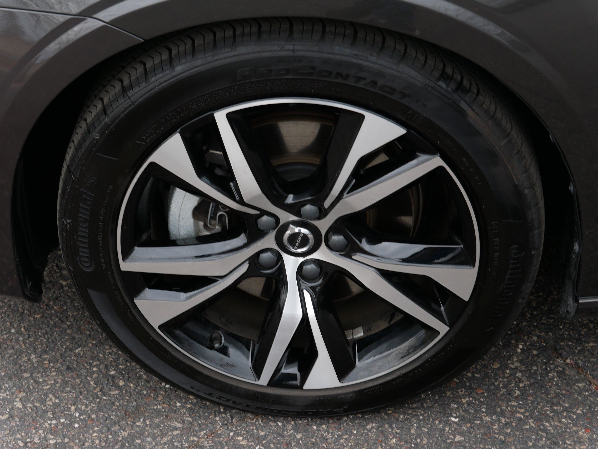 Used 2025 Volvo S60 B5 Core image 15