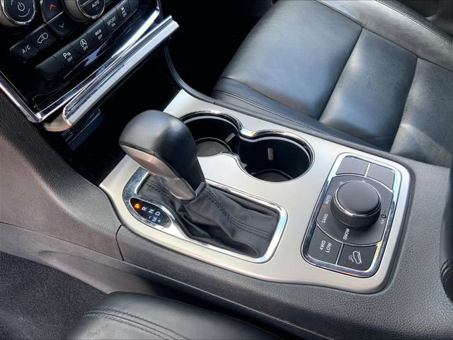 Used 2019 Jeep Grand Cherokee Limited AWD/4WD image 16
